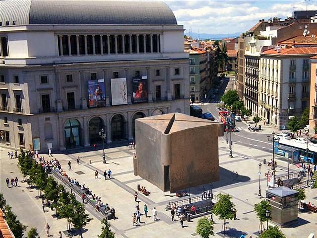 Pedro_Berron_plaza-opera-escultura2