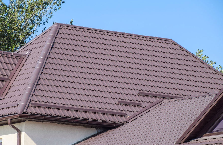 El arte de la reparación de tejados: por qué deberías dejarlo en manos de expertos