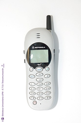 Teléfono móvil Motorola V2288 [00.120]