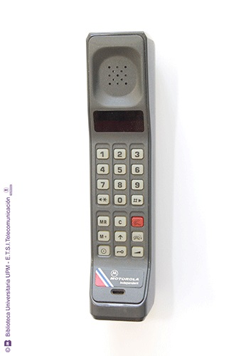 Teléfono móvil Motorola Independent