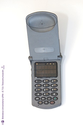 Teléfono móvil Motorola StarTAC 3000 LED