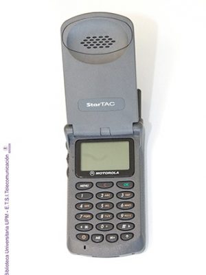 Teléfono móvil Motorola StarTAC 75