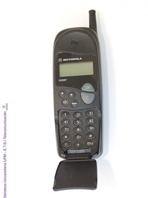 Teléfono móvil Motorola D170
