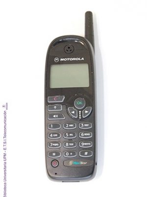 Teléfono móvil Motorola D520