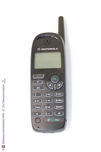 Teléfono móvil Motorola D520