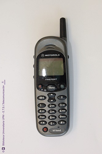 Teléfono móvil Motorola P7389