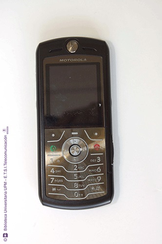 Teléfono móvil Motorola SLVRL7