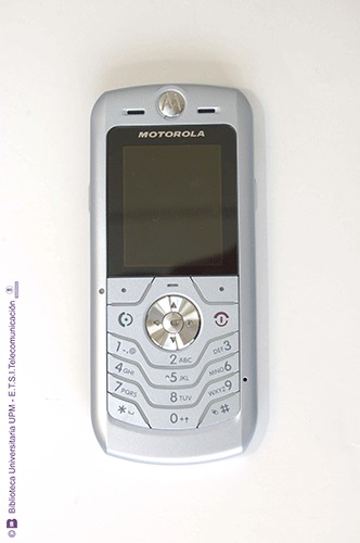 Teléfono móvil Motorola L6