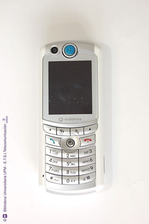 Teléfono móvil Motorola E770 V