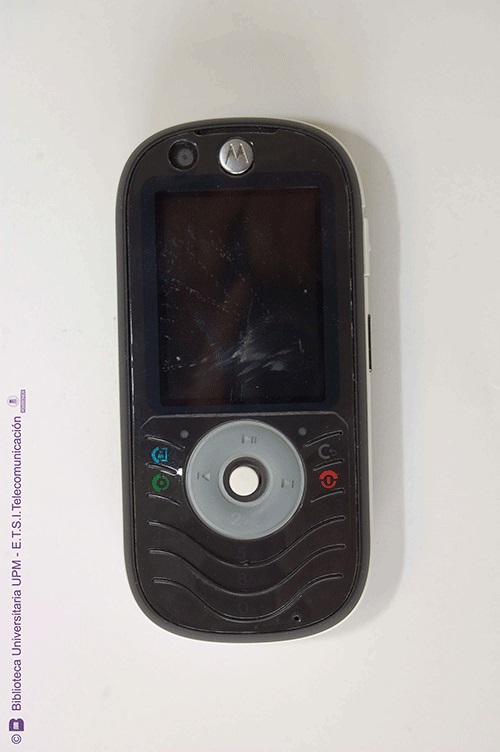 Teléfono móvil Motorola ROKR E3
