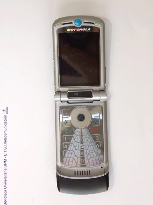 Teléfono móvil Motorola RAZR V3XX