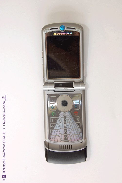 Teléfono móvil Motorola RAZR V3XX