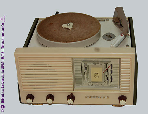 Radio tocadiscos Philips HX 518 A30
