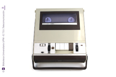Magnetófono Aiwa TP-730