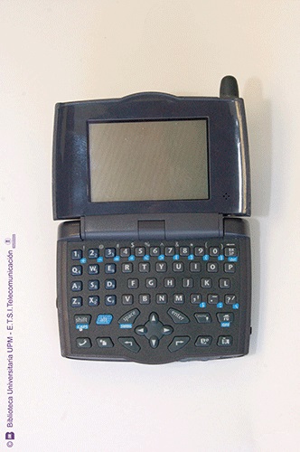 Teléfono móvil Motorola Accompli 009