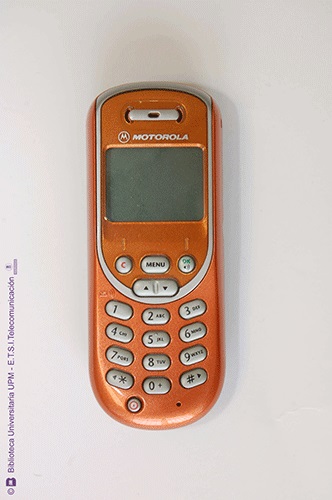 Teléfono móvil Motorola T192