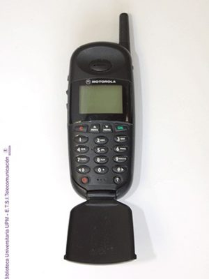 Teléfono móvil Motorola CD920