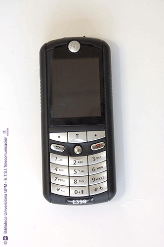 Teléfono móvil Motorola E398