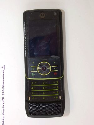 Teléfono móvil Motorola RIZR Z8