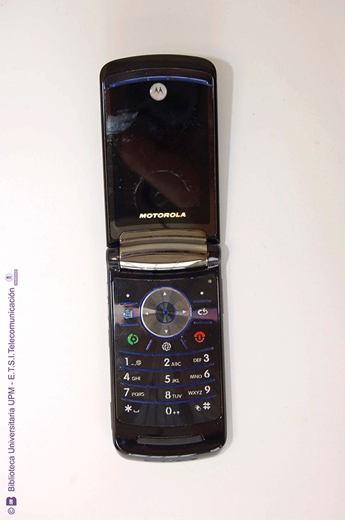 Teléfono móvil Motorola RAZR2 V9