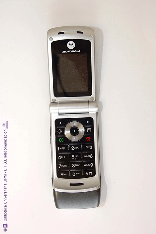 Teléfono móvil Motorola W377