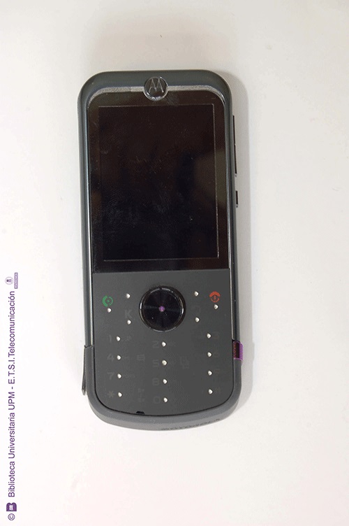 Teléfono móvil Motorola ZN5