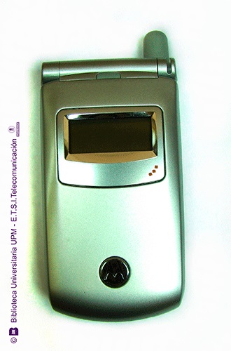 Teléfono móvil Motorola T720i