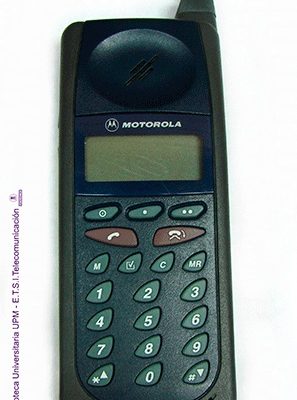 Teléfono móvil Motorola Flare Sail