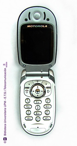 Teléfono móvil Motorola V535