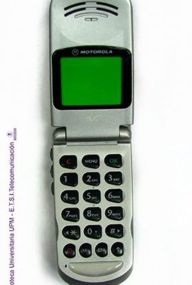 Teléfono móvil Motorola V50