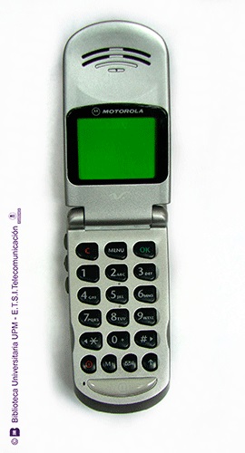 Teléfono móvil Motorola V50