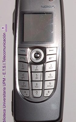 Teléfono móvil Nokia 9300