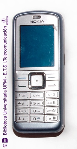 Teléfono móvil Nokia 6070