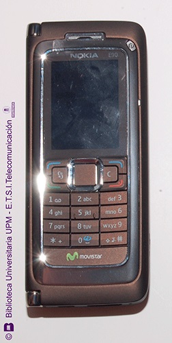 Teléfono móvil Nokia E90 Communicator