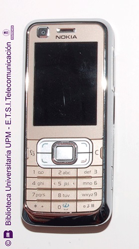 Teléfono móvil Nokia 6120 Classic
