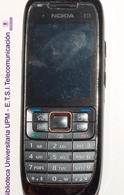 Teléfono móvil Nokia E51