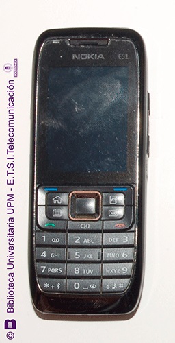Teléfono móvil Nokia E51
