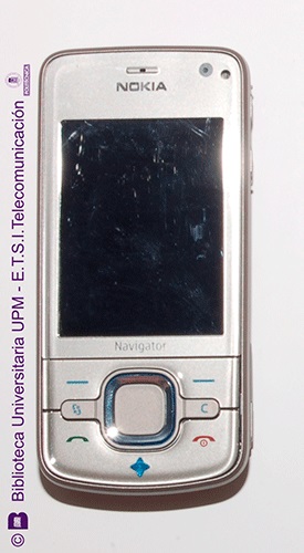Teléfono móvil Nokia 6210 Navigator
