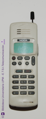 Teléfono móvil Nokia 121