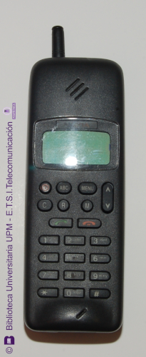 Teléfono móvil Nokia 1011