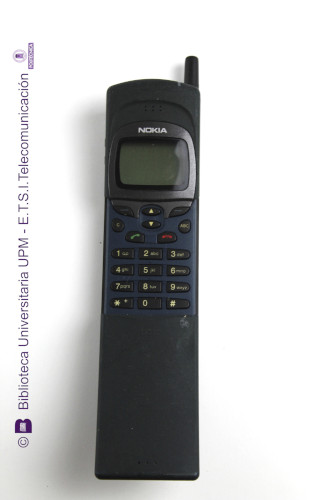 Teléfono móvil Nokia 8110