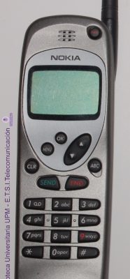 Teléfono móvil Nokia 252