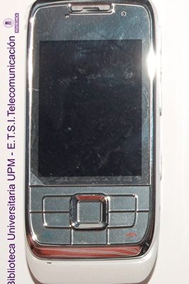 Teléfono móvil Nokia E66