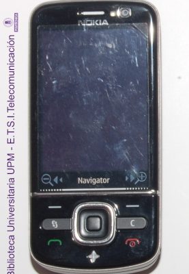 Teléfono móvil Nokia 6710 Navigator