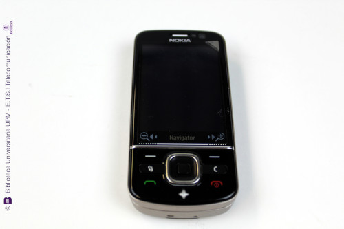 Teléfono móvil Nokia 6710 Navigator