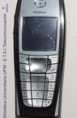 Teléfono móvil Nokia 6220