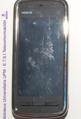Teléfono móvil Nokia 5230