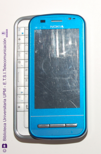 Teléfono móvil Nokia C6-00