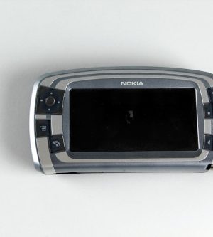 Teléfono móvil Nokia 7710