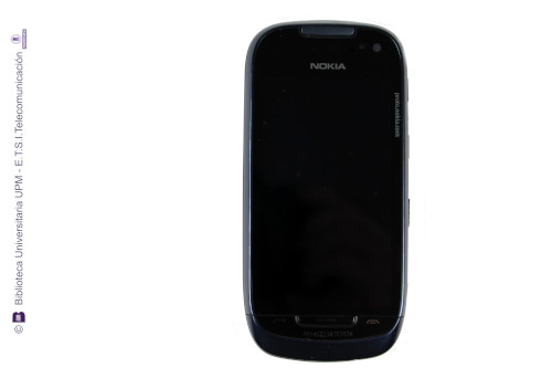 Teléfono móvil Nokia 701